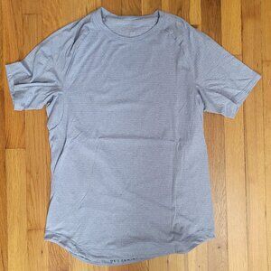 Lululemon Drysense Medium M Crewneck Short Sleeve Tshirt Chambray Blue Men's